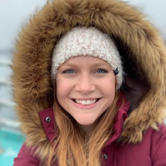 Meet your Posher, Kaitlin - Picture 1 of 1